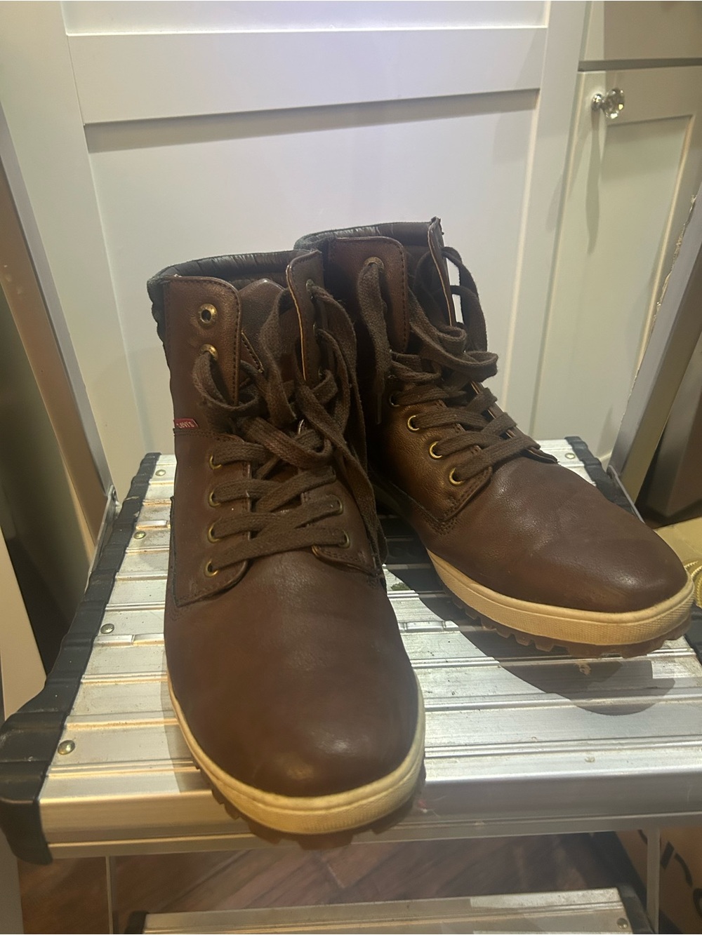 Levi’s Men's Brown Lace-Up Leather Boots